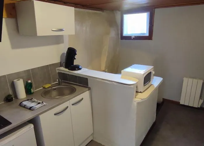 Hypercentre A 2 Pas De La Gare. N°3