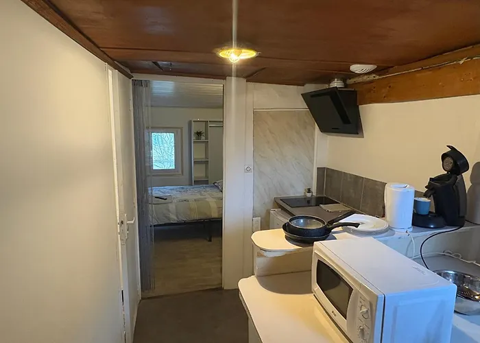 Hypercentre A 2 Pas De La Gare. N°3 *